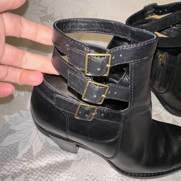 Cole Haan Dalton Bootie, Size 6.5, Black - Picture 8 of 16